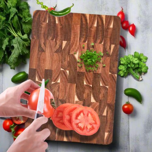 Planche à découper en bois - accessoire indispensable